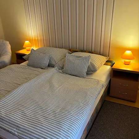 Afamado Fisli * Hévíz